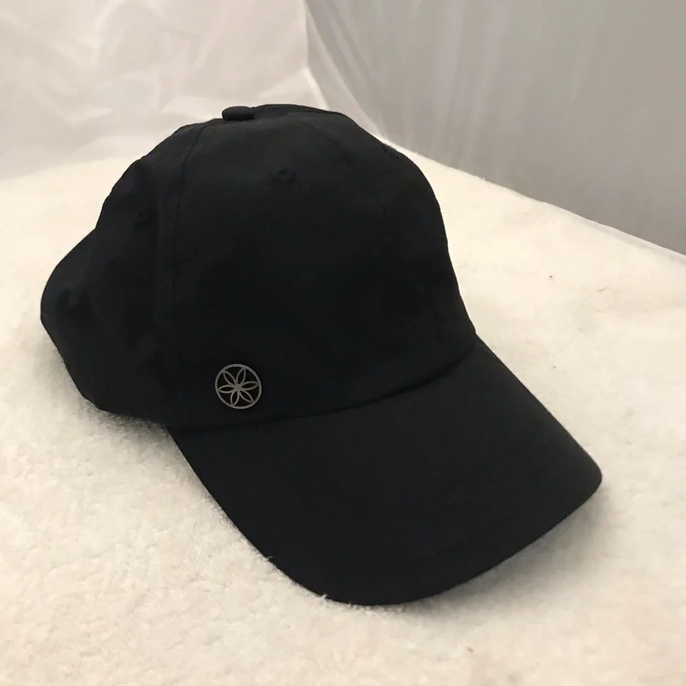 GATAM Adjustable Black Cap